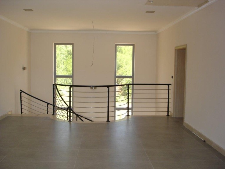 A belső tér benyomásai. H696.