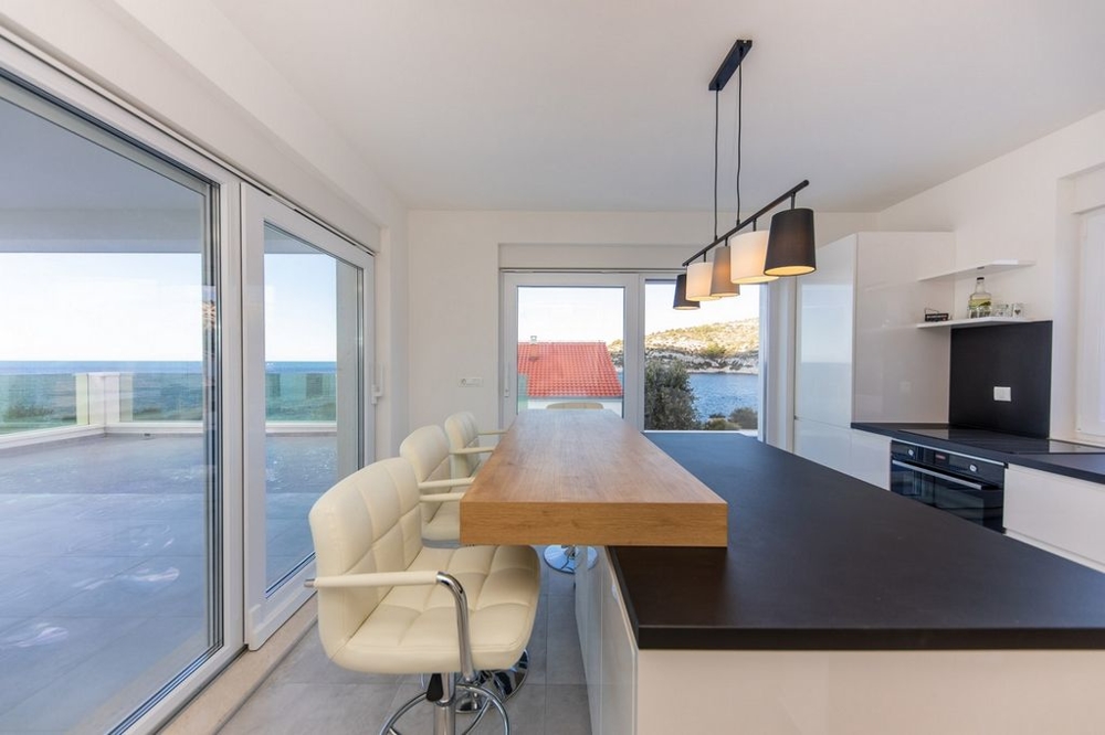 Tengerre néző villa Dalmáciában, Rogoznicában eladó - H742.