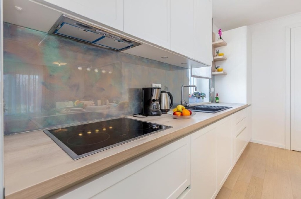 Tengerre néző kőház H842 eladó a horvátországi Krk szigeten.