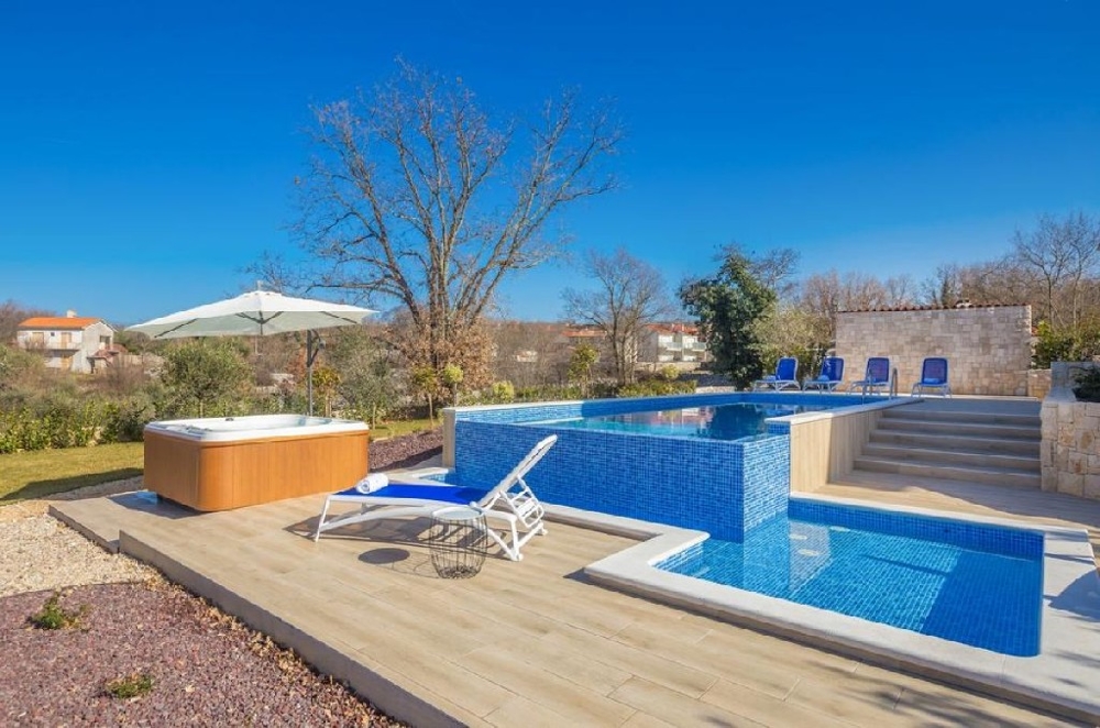 Vásároljon új kőházat Horvátországban - Panorama Scouting.