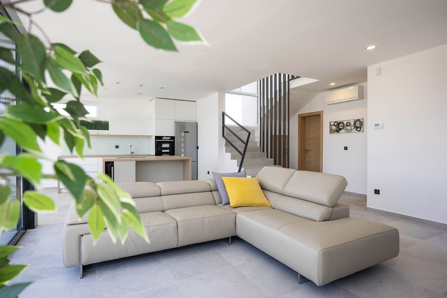 Krk kilátása a Villa H912 felső emeletén található teraszról.