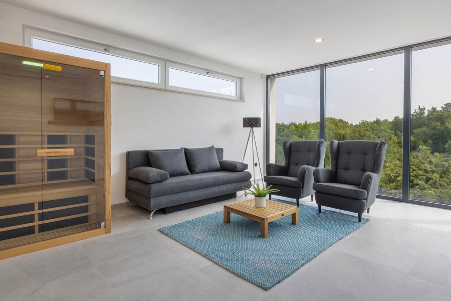 Modern villa tengerre néző kilátással Krk szigetén.