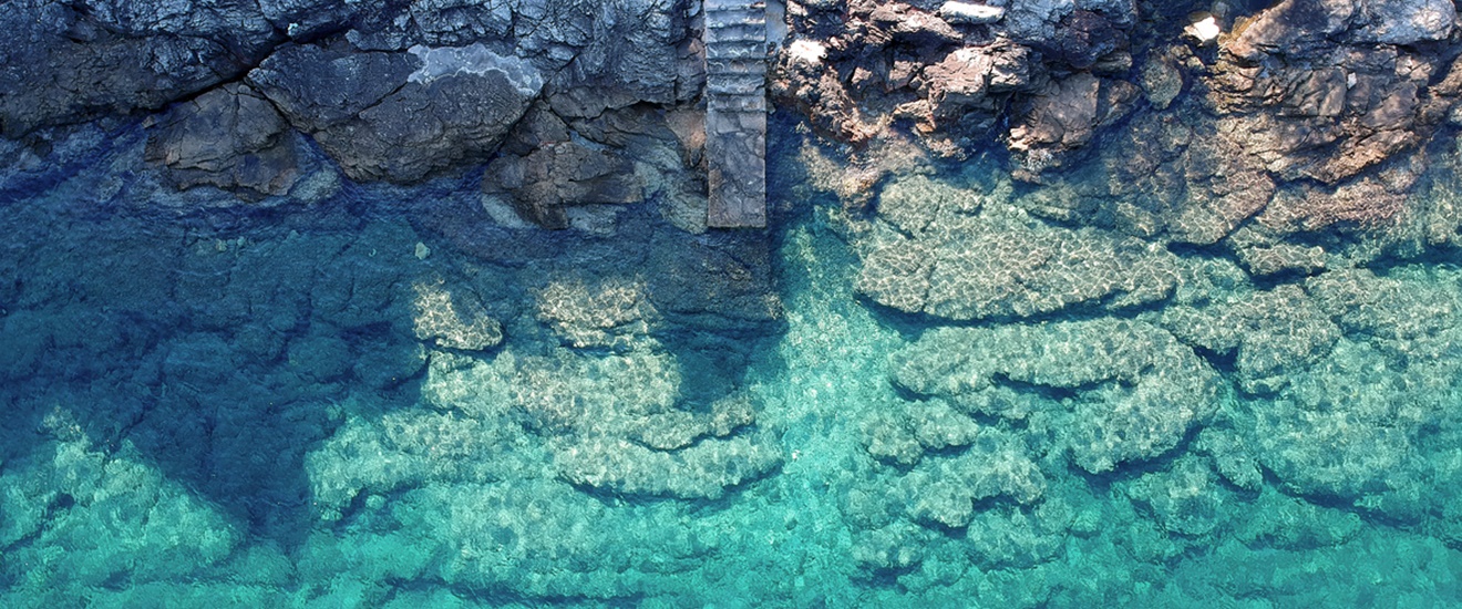 Ingatlanok közvetlenül a tengerparton Horvátországban - Panorama Scouting